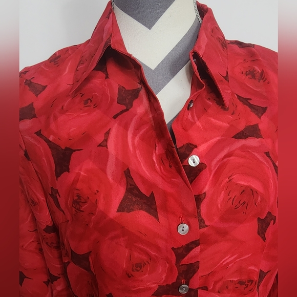 Apostrophe Tops - Apostrophe red and black rose top, size 10